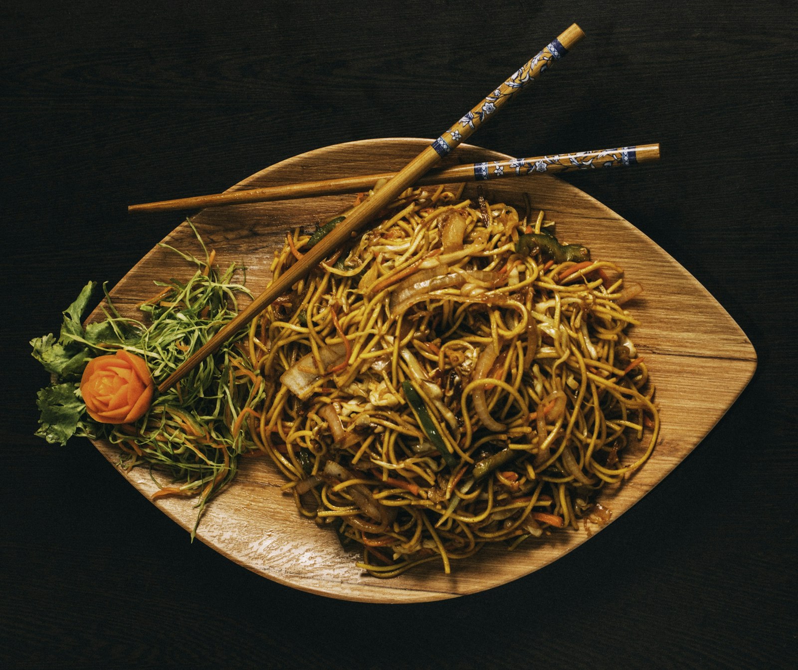 Ristoranti asiatici Milano – noodles saltati in padella con verdure